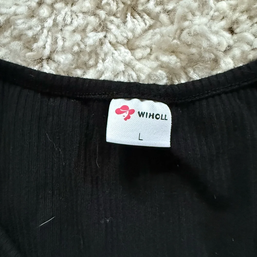 WIHOLL Black Ribbed Tank Top - Picture 5 of 5